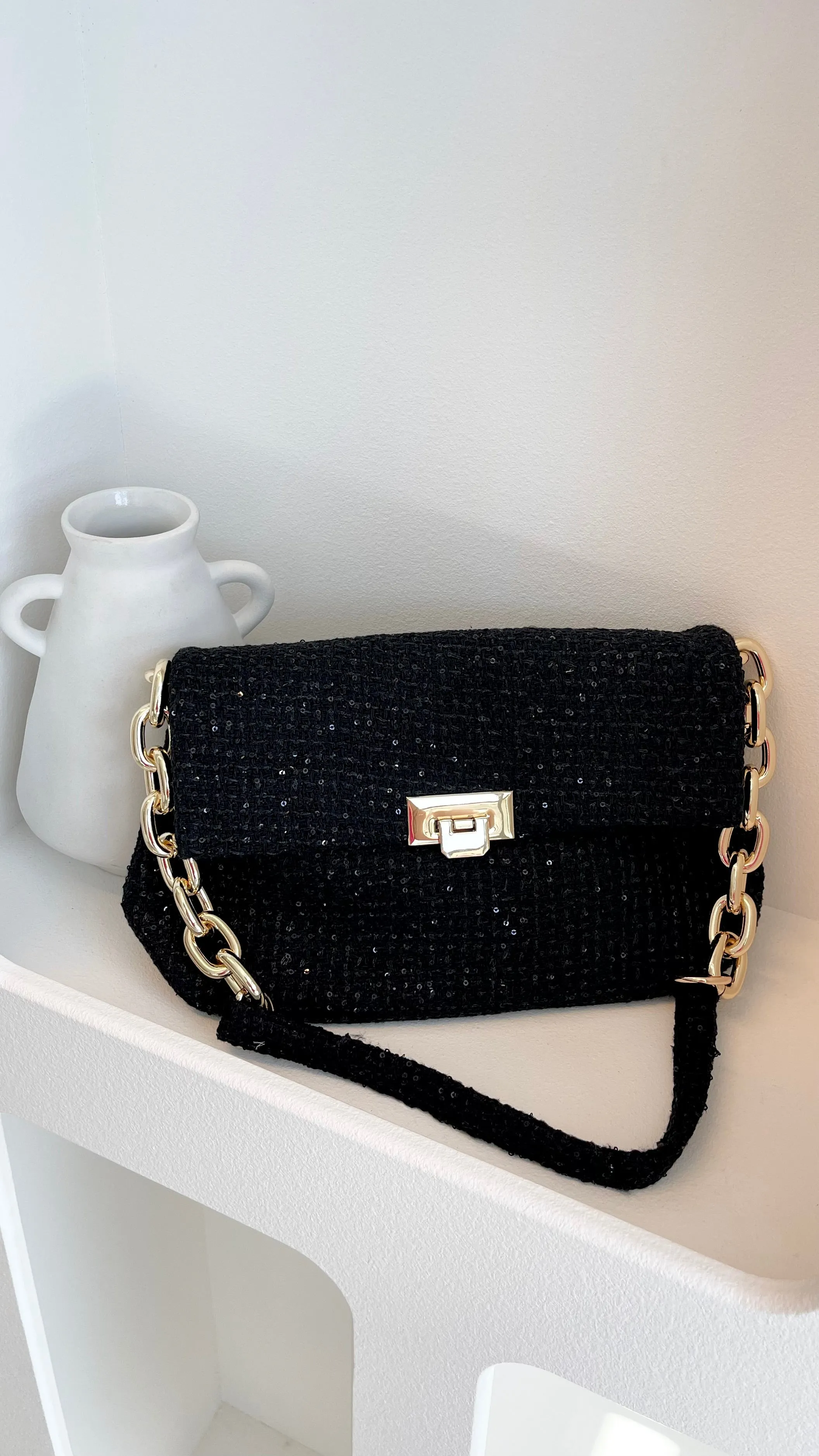 Fion Boucle Chain Strap Handbag - Black