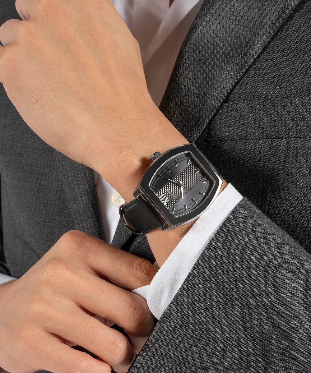 GUESS Mens Black Silver Tone Analog Watch