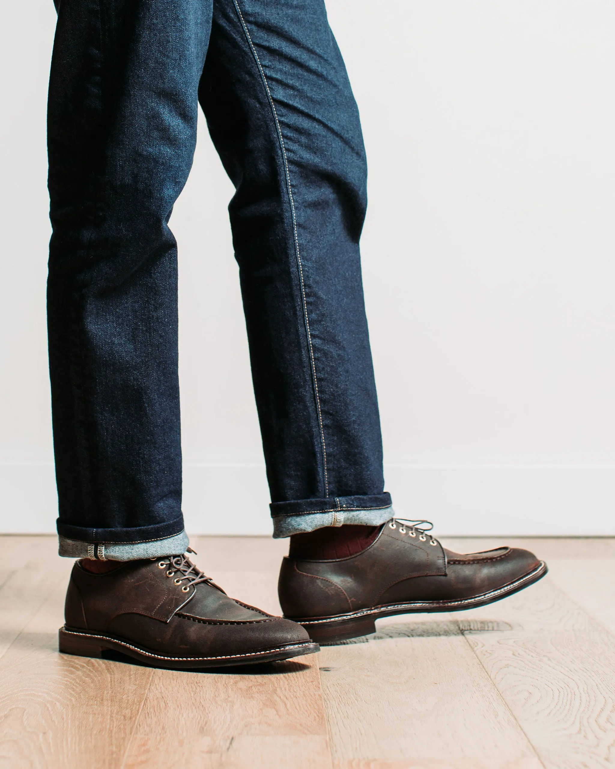Moc Toe Derby Tobacco Waxed Commander