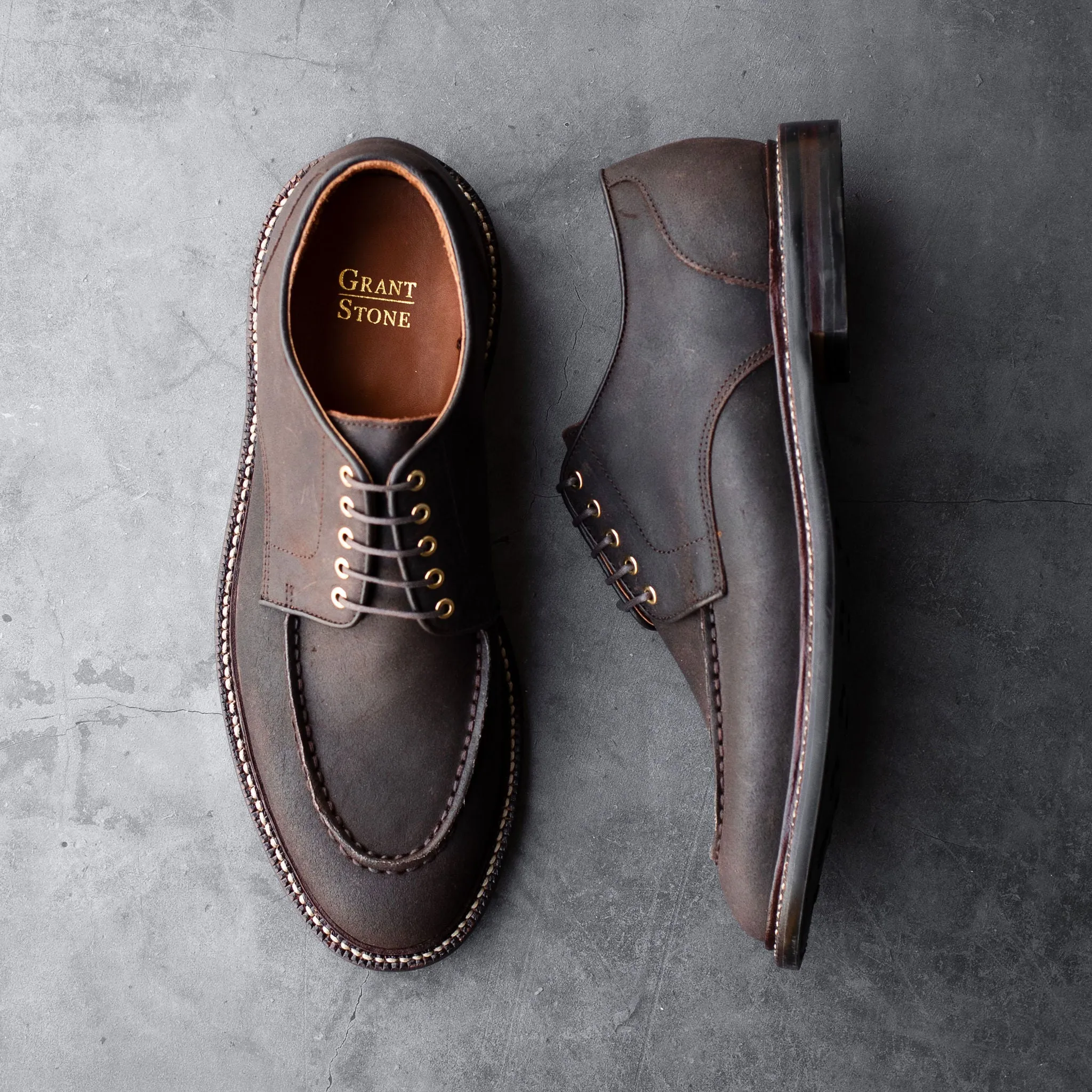 Moc Toe Derby Tobacco Waxed Commander